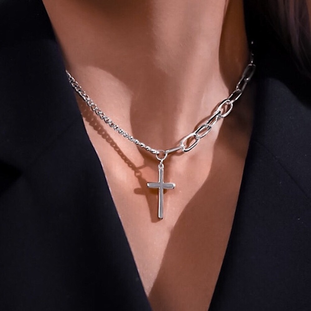 💜10/$25💜NEW Silver Asymmetric Cross Minimalist Necklace